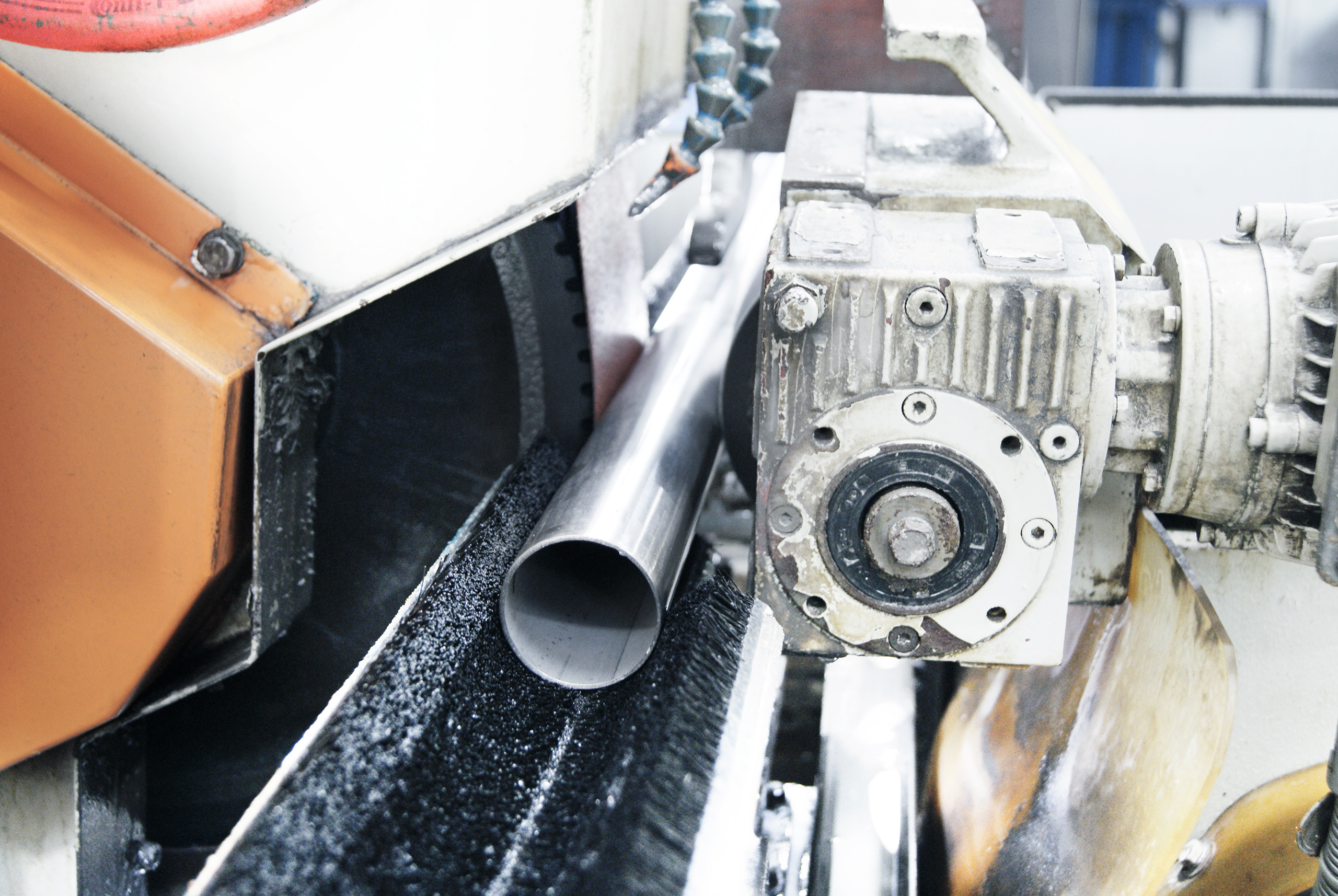 Reducción de pasos para el rectificado en tubos de acero inoxidable