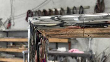Desbaste y pulido de cordón de soldadura en acero inoxidable. VSM Abrasivos España